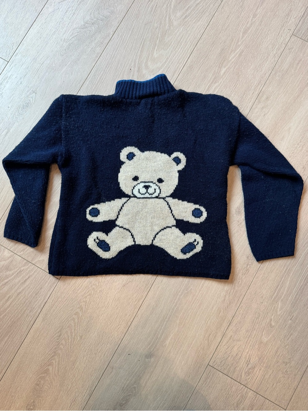 Vintage kids bear Sweater